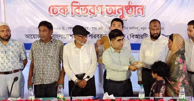 চট্টগ্রামে দুর্ঘটনাগ্রস্ত ৭২ পরিবারকে ৩ কোটি অনুদান